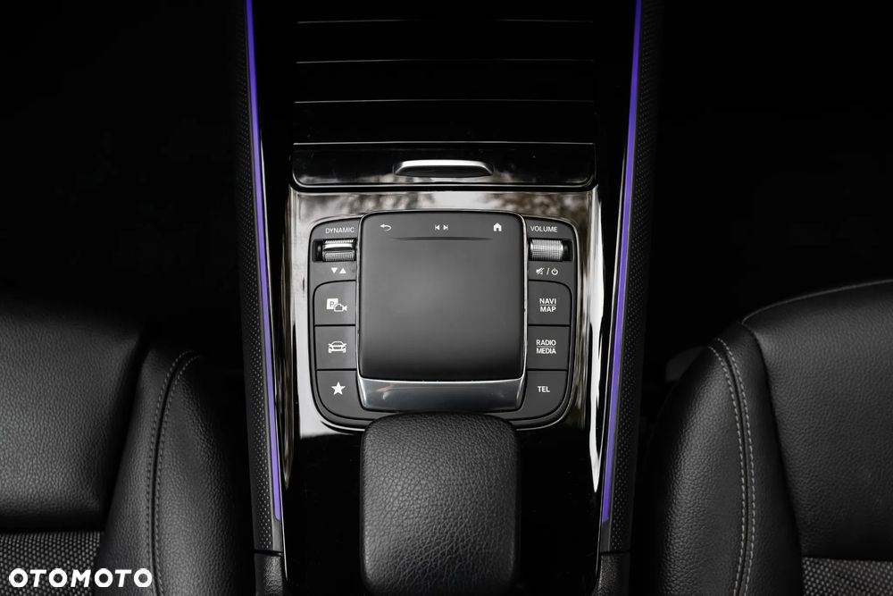 Mercedes-Benz GLA 200 Business Edition - 16