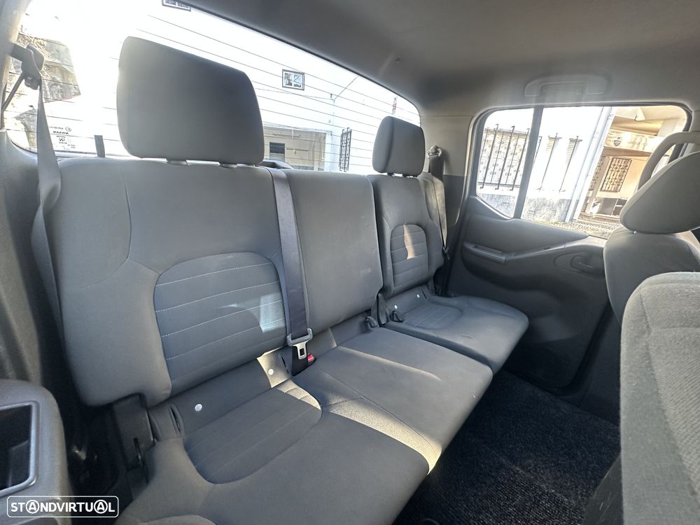 Nissan Navara 2.5 dCi CD FE P.Comfort 4WD - 9