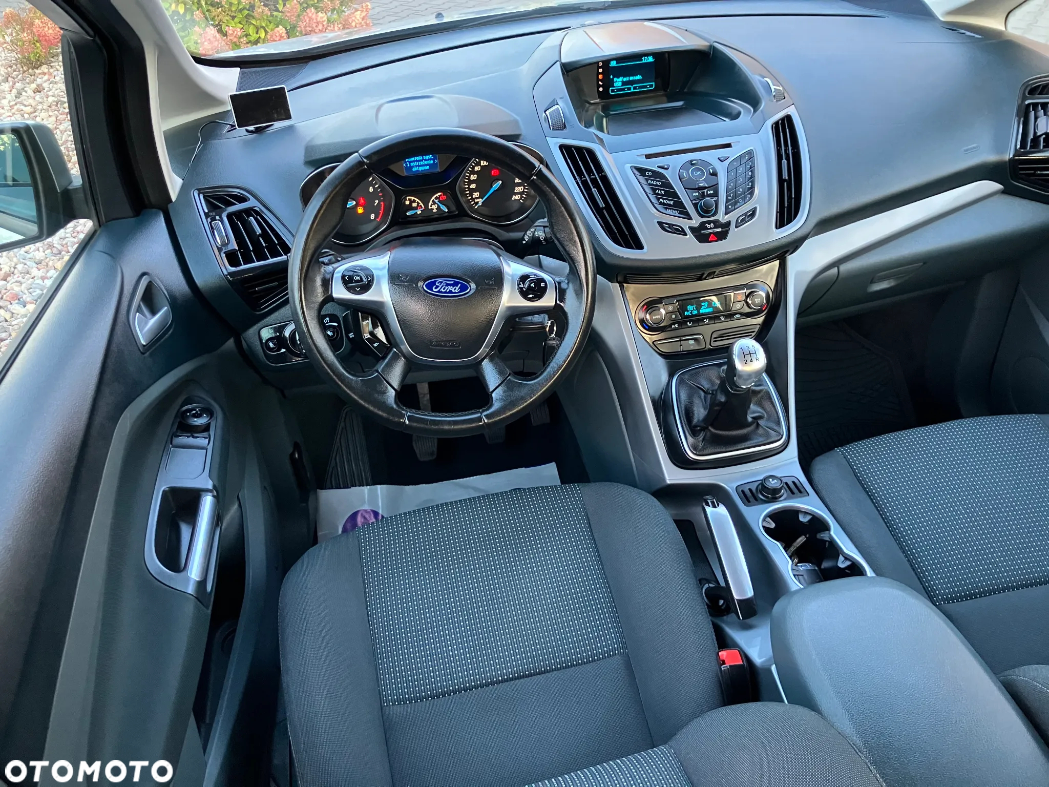 Ford C-MAX 1.6 Ti-VCT SYNC Edition - 32