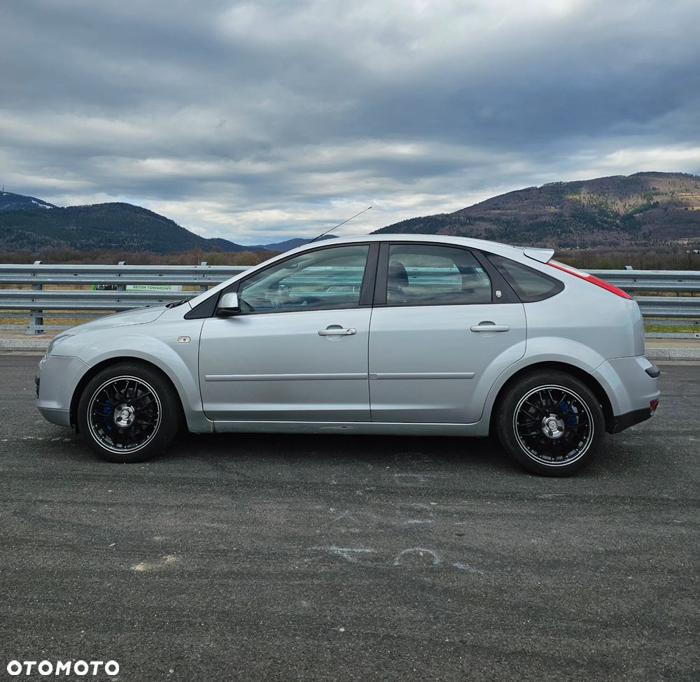 Ford Focus 2.0 Ghia - 2