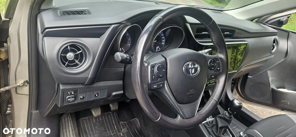 Toyota Auris 1.2 T Dynamic - 12
