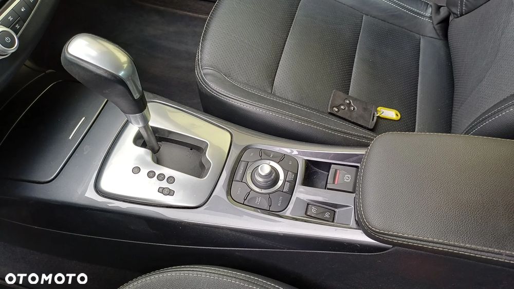 Renault Laguna 2.0 DCi FAP Initiale - 15