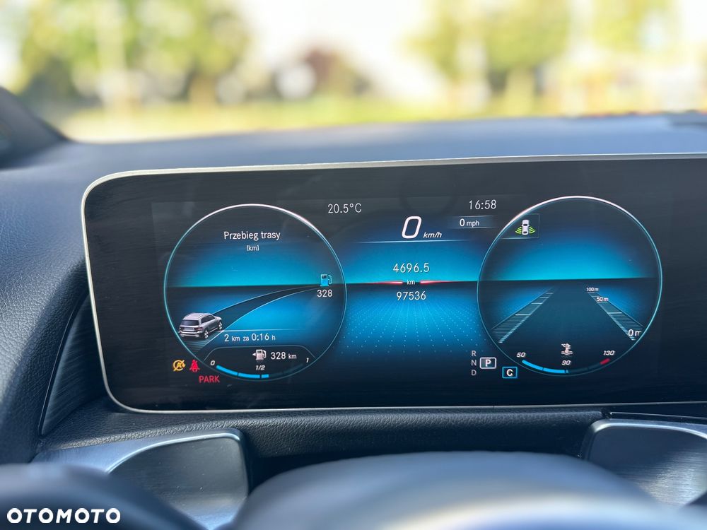 Mercedes-Benz GLB 250 4-Matic AMG Line 8G-DCT - 22