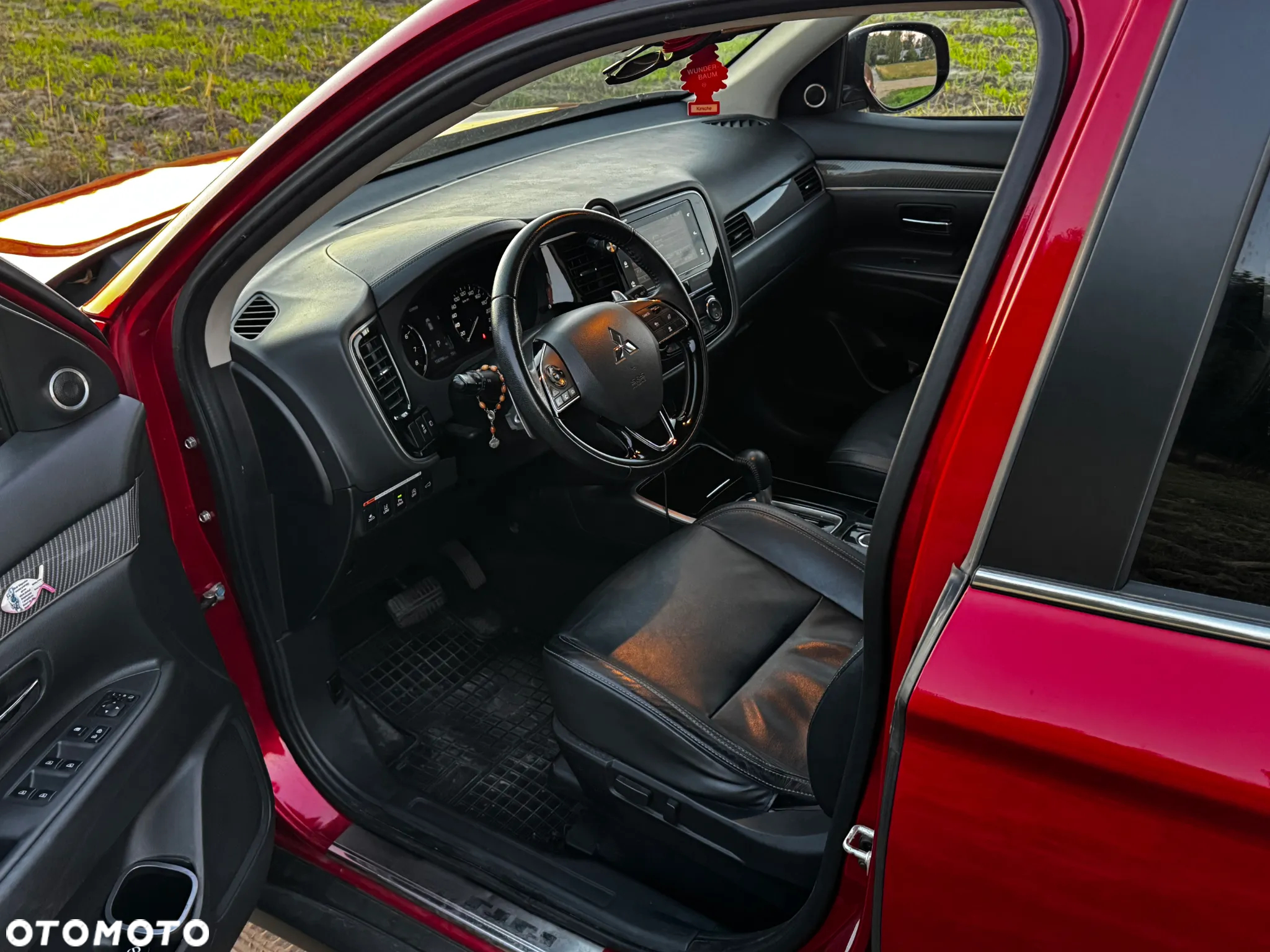 Mitsubishi Outlander 2.0 Instyle + 4WD CVT - 9