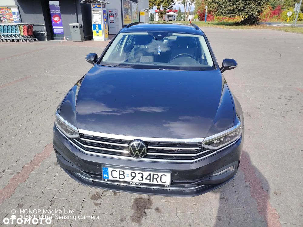 Volkswagen Passat - 4