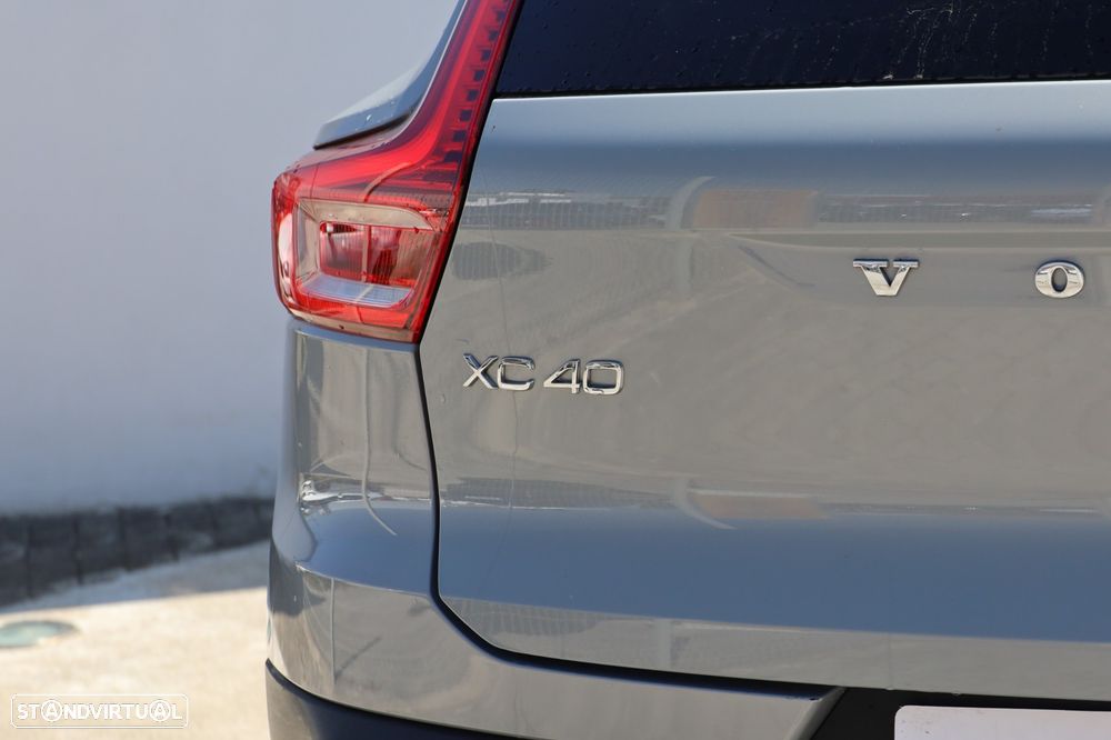 Volvo XC 40 1.5 T2 Plus Dark Auto - 30