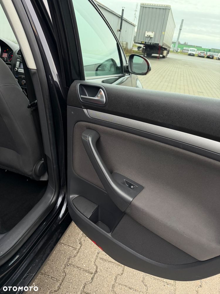 Volkswagen Golf 1.6 Tour - 25