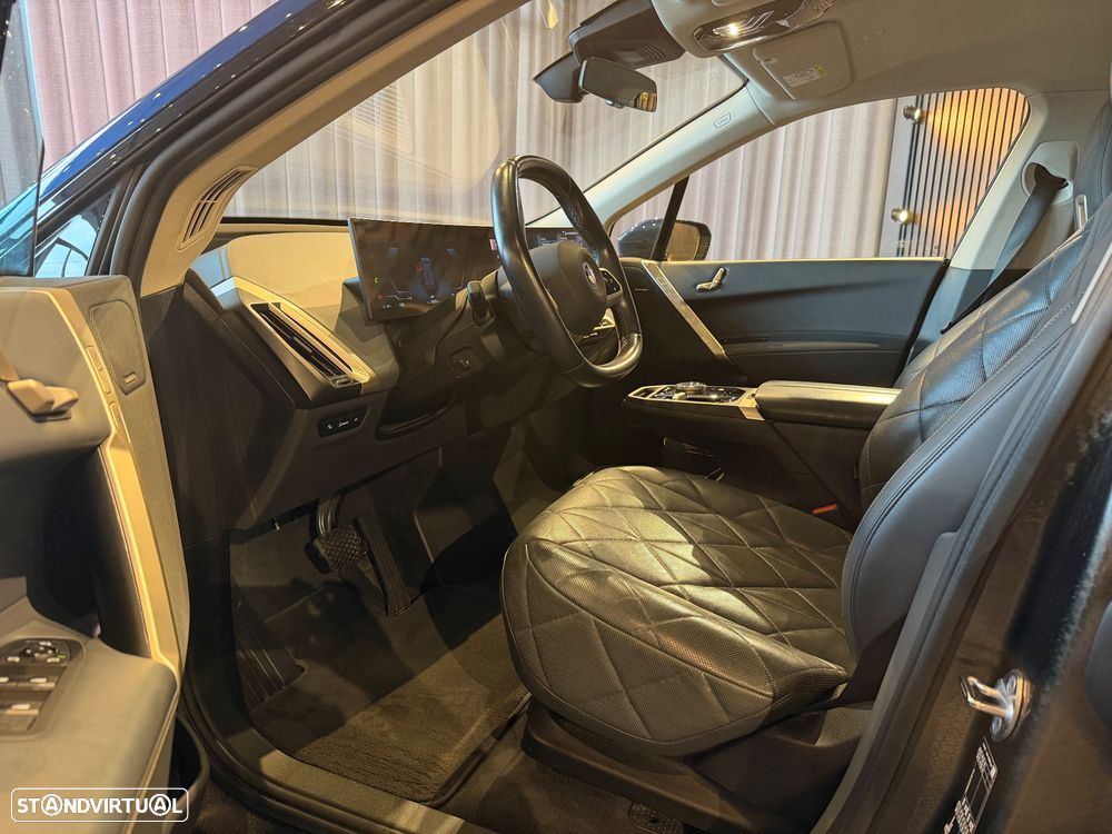 BMW iX xDrive 40 Pack Desportivo - 17