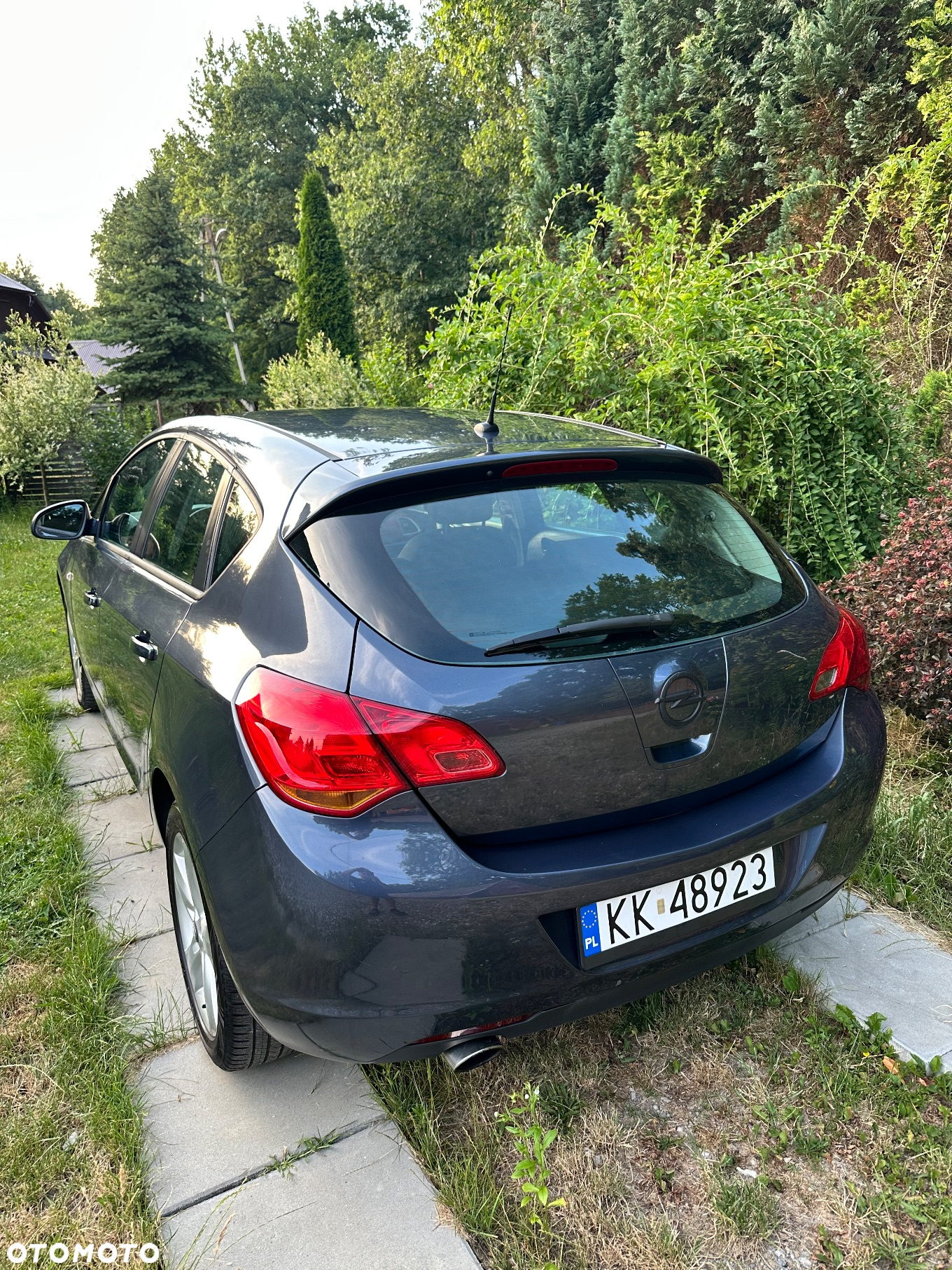Opel Astra IV 1.4 T Essentia - 11