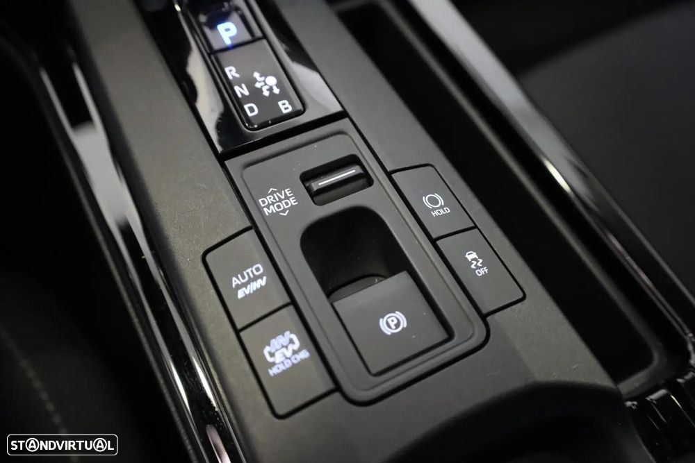 Toyota Prius 2.0 Plug-in Luxury - 42