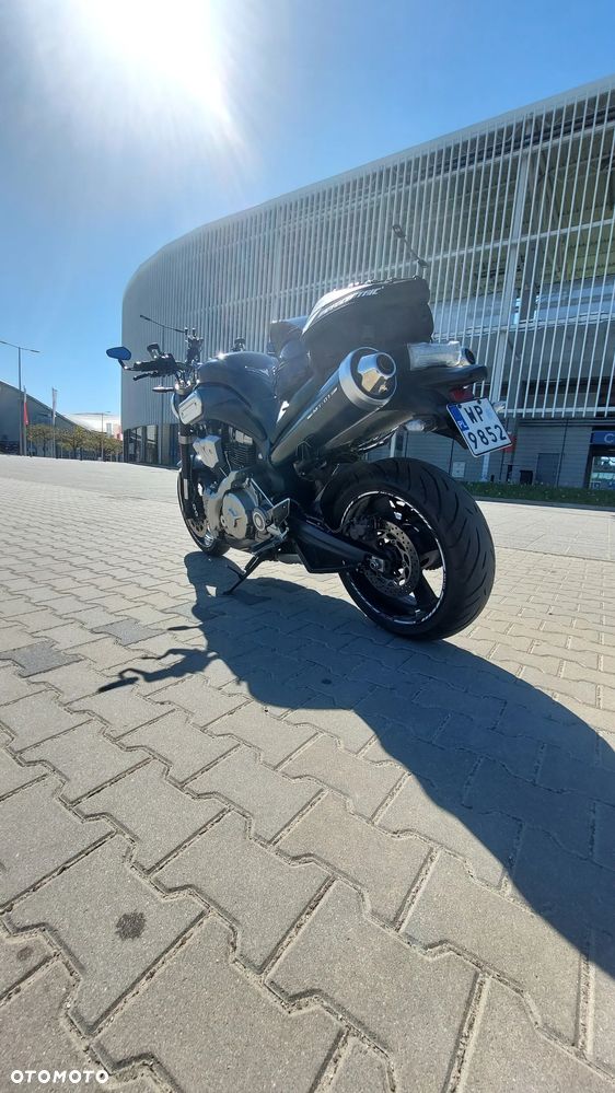 Yamaha MT - 9