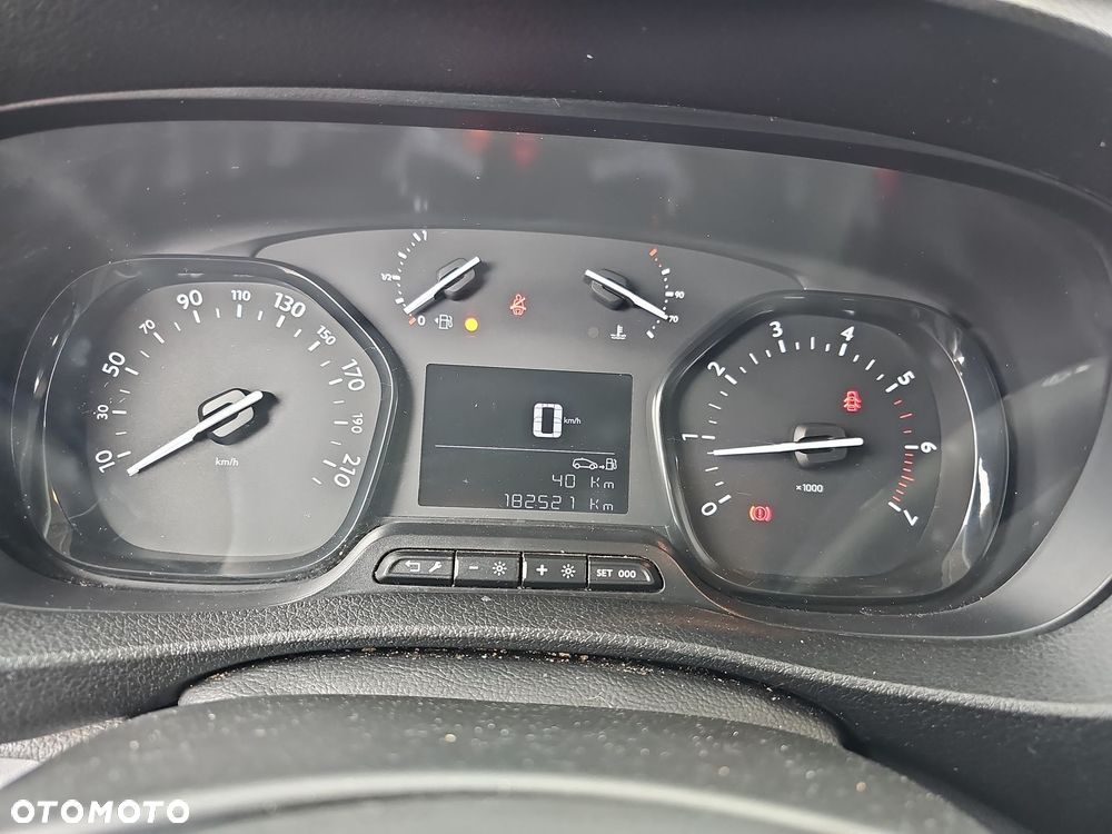 Toyota proace - 16