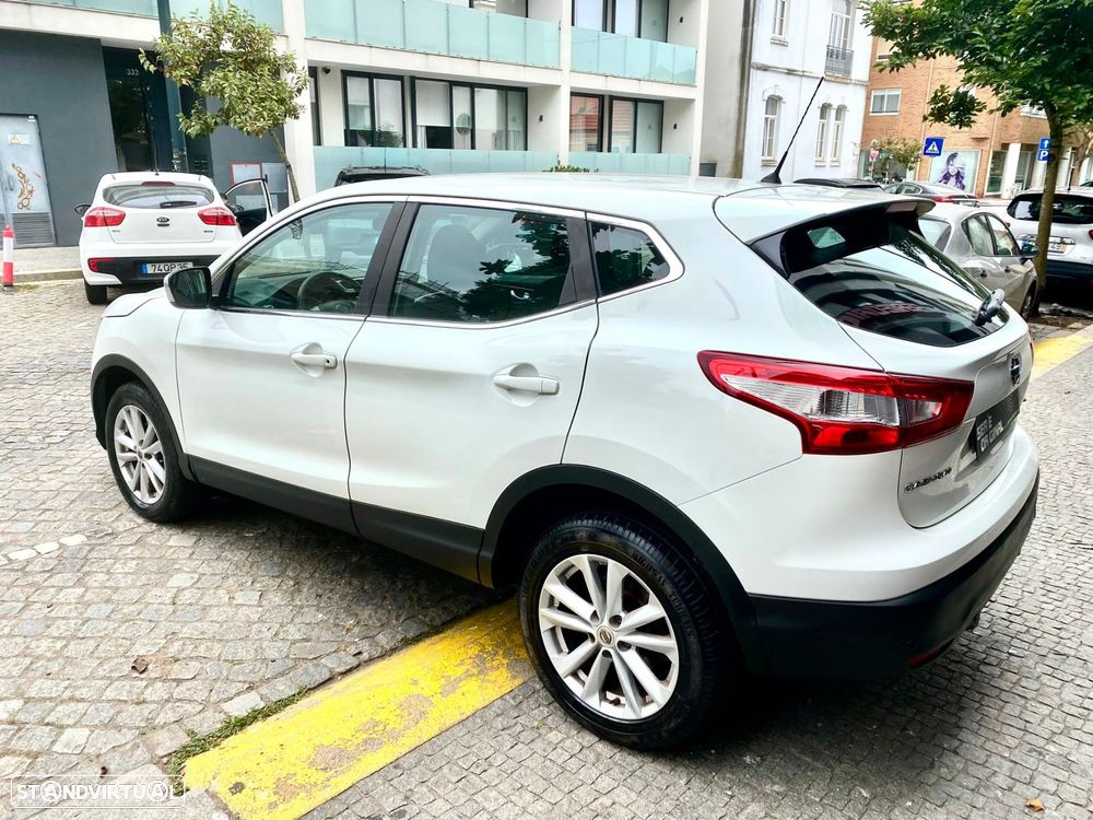 Nissan Qashqai 1.6 dCi Acenta 4x4i — fotografia 8