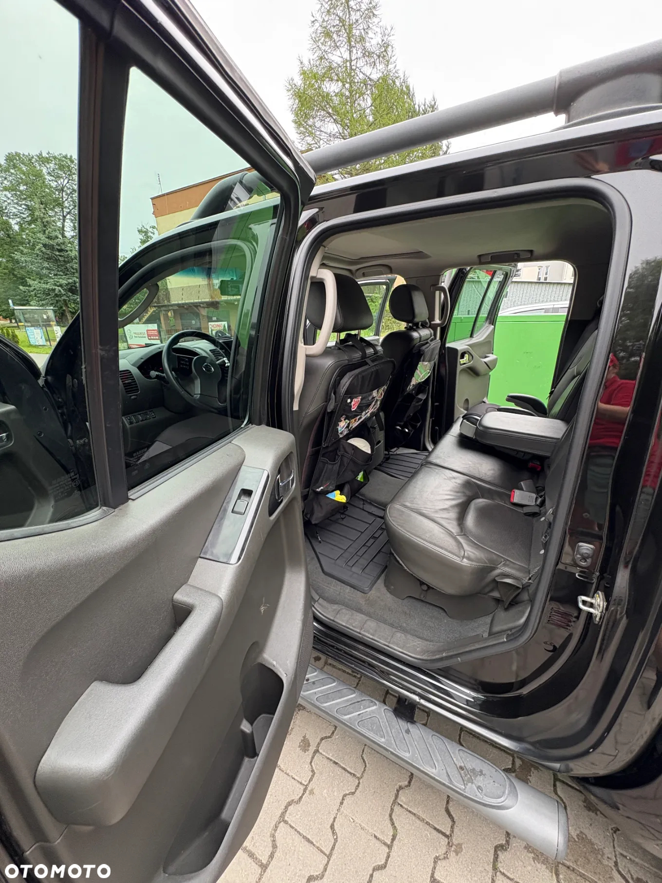 Nissan Navara 2.5 D Platinum - 11