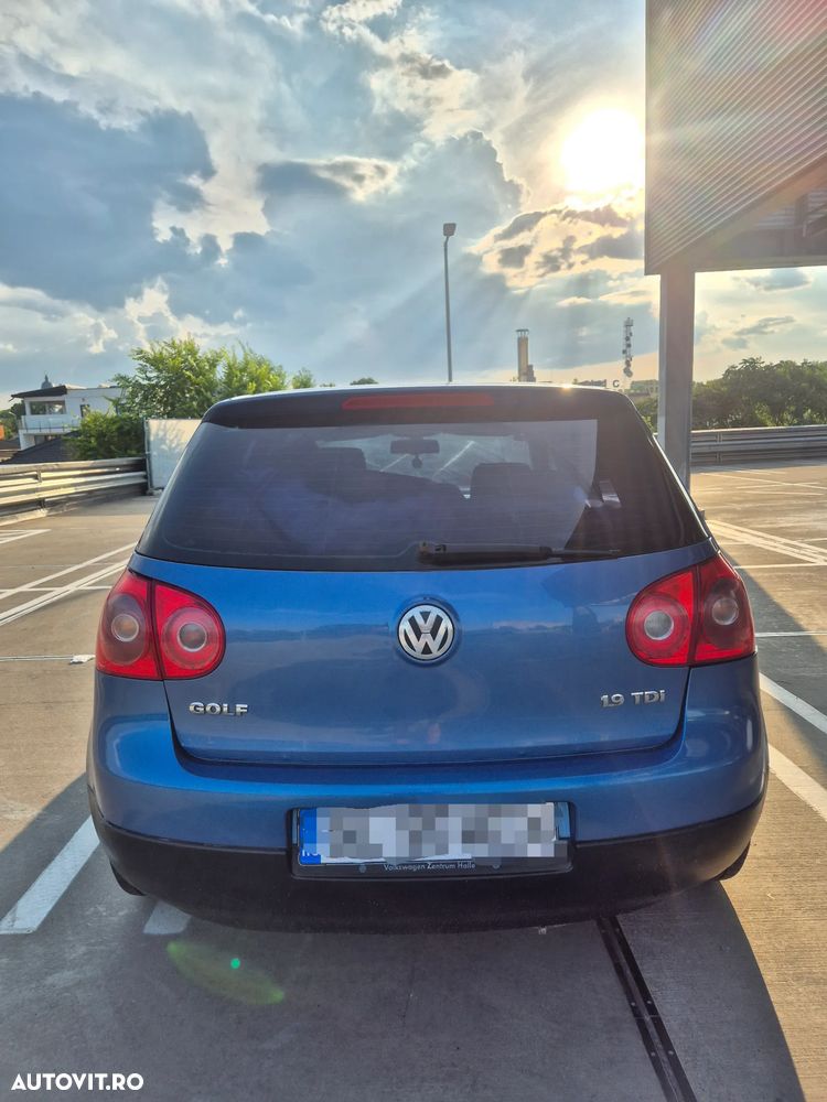 Volkswagen Golf - 4