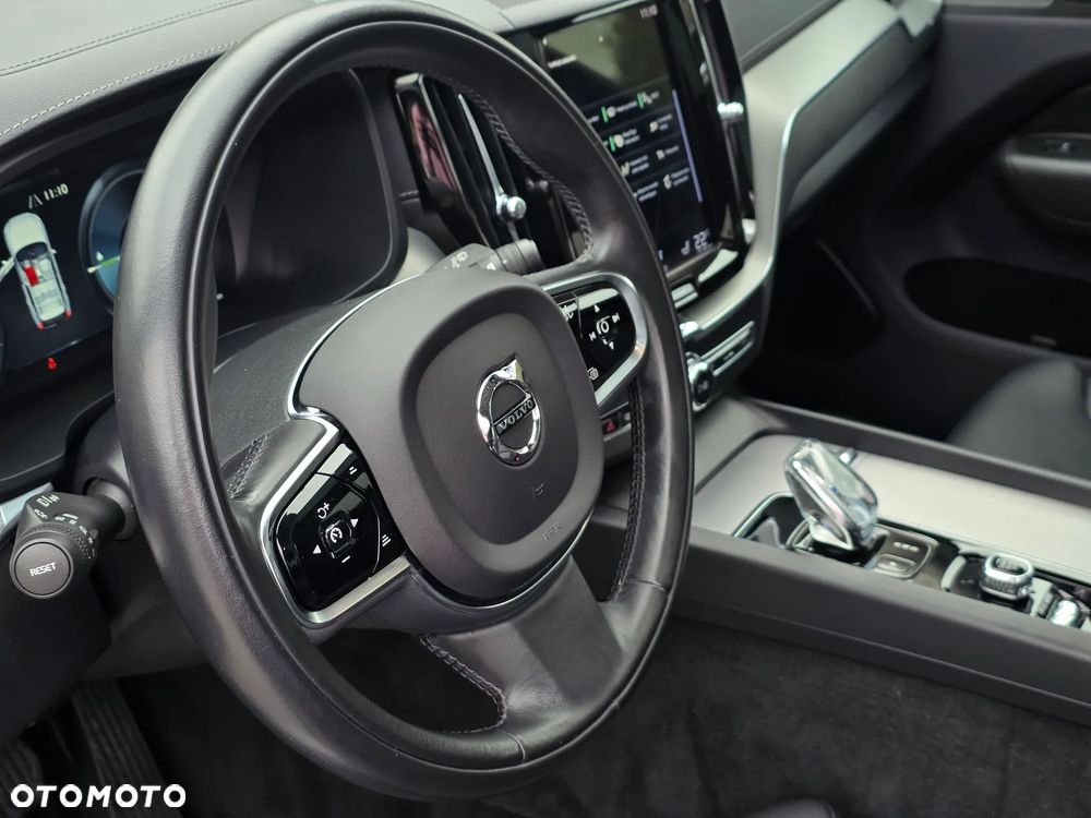 Volvo XC 60 - 30