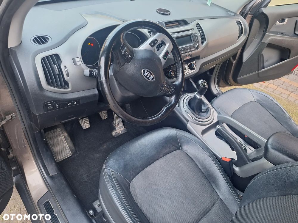 Kia Sportage 2.0 CRDI 2WD Spirit - 6