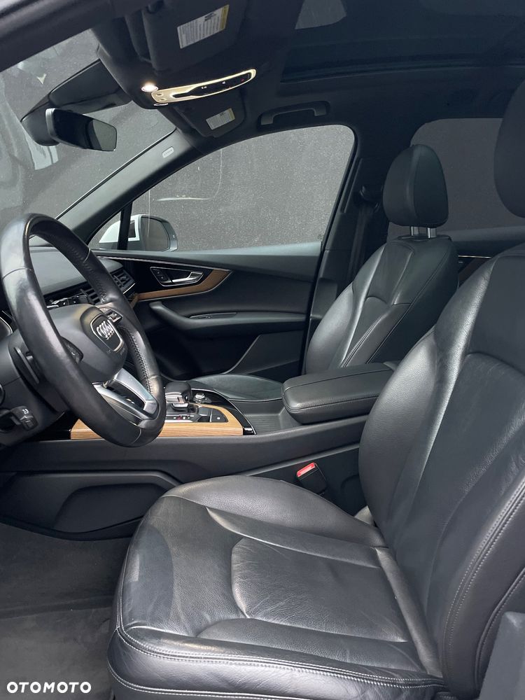 Audi Q7 - 8
