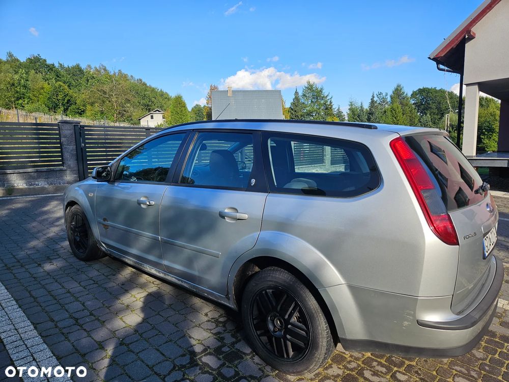 Ford Focus 1.8 TDCi Ghia - 10