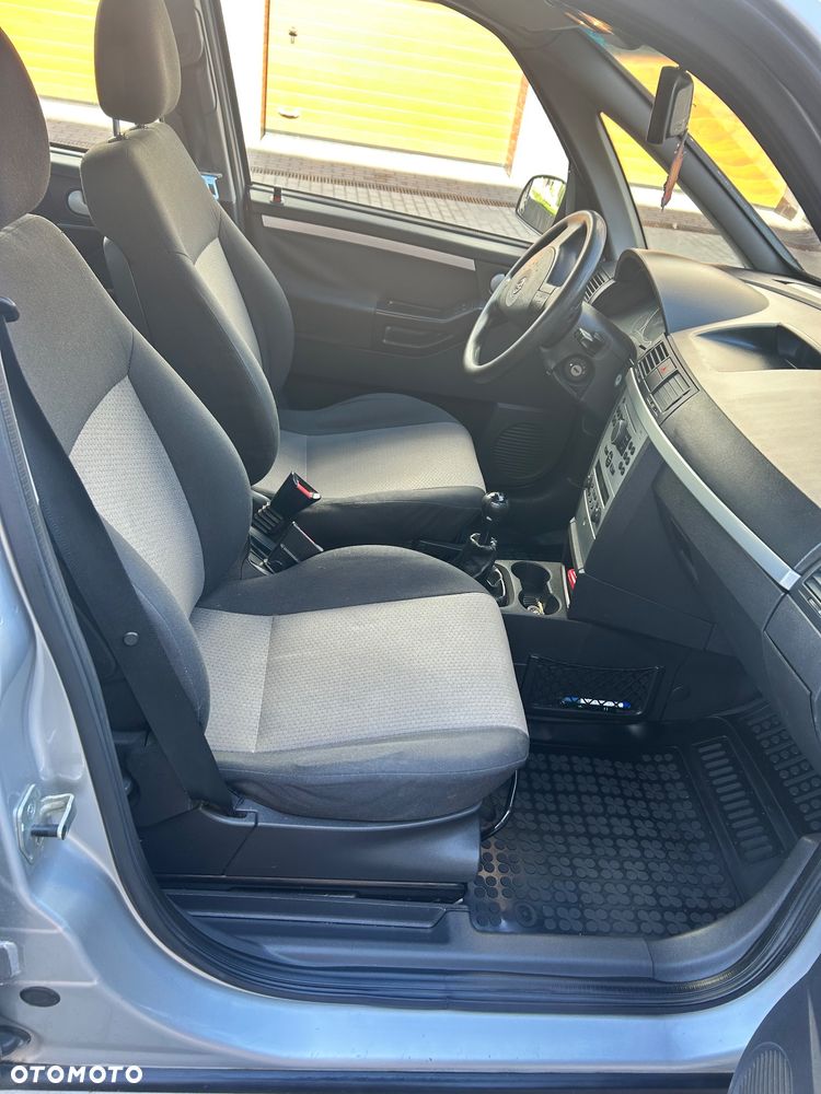 Opel Meriva - 9