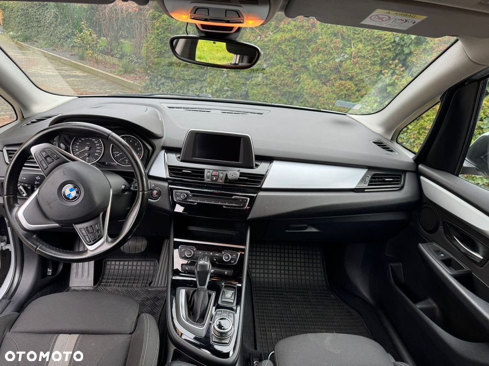 BMW Seria 2 218i - 9