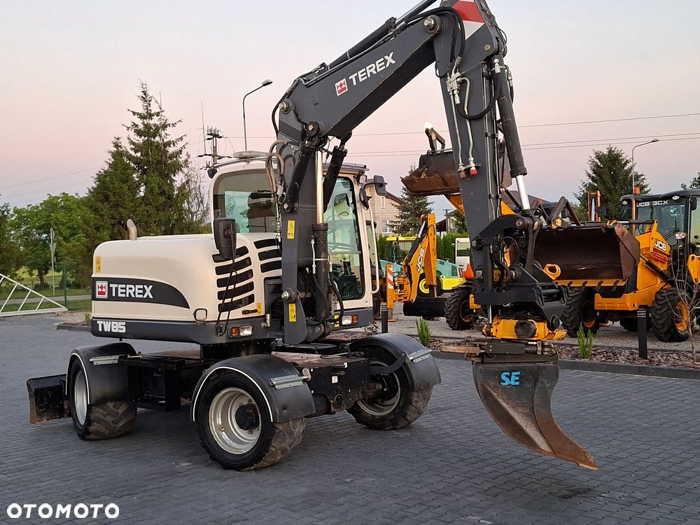 Terex SCHAEFF TW85 ROTOTILT ze szczypcami - 11