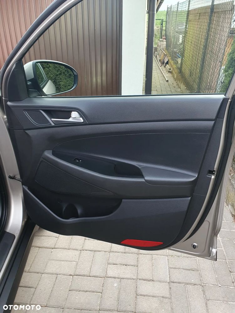 Hyundai Tucson 1.7 CRDI BlueDrive Classic 2WD - 23