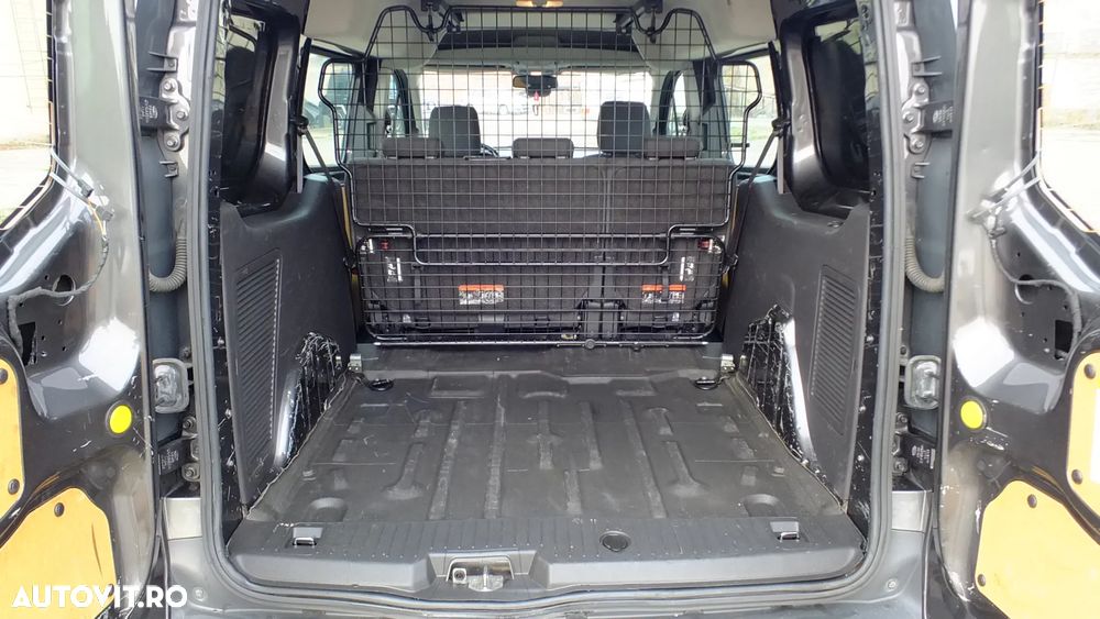 Ford Transit Conect - 26