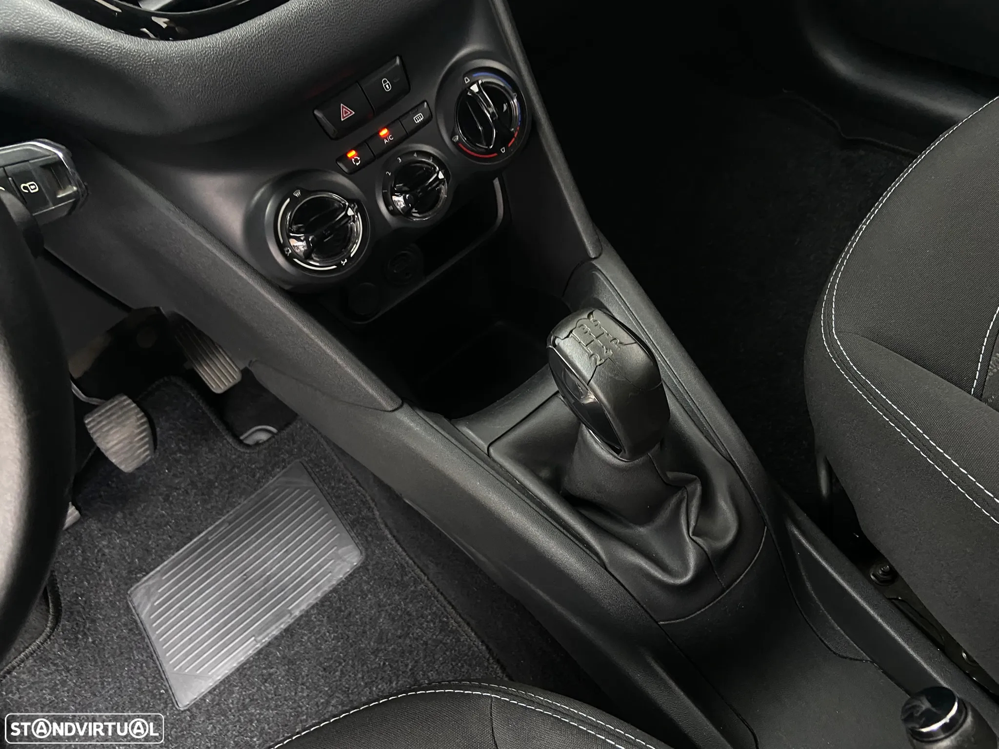 Peugeot 208 1.4 HDi Active - 17