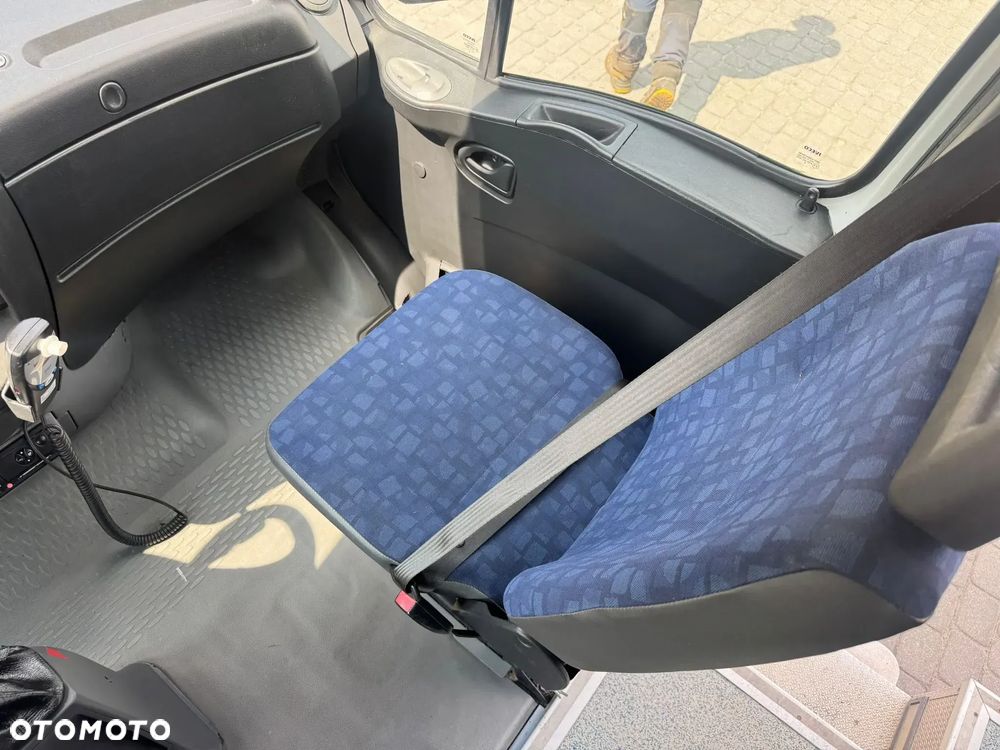 Irisbus Iveco Daily Klima Tylko 157 tyś km z Wojska Francuskiego 17 Osobowy - 23