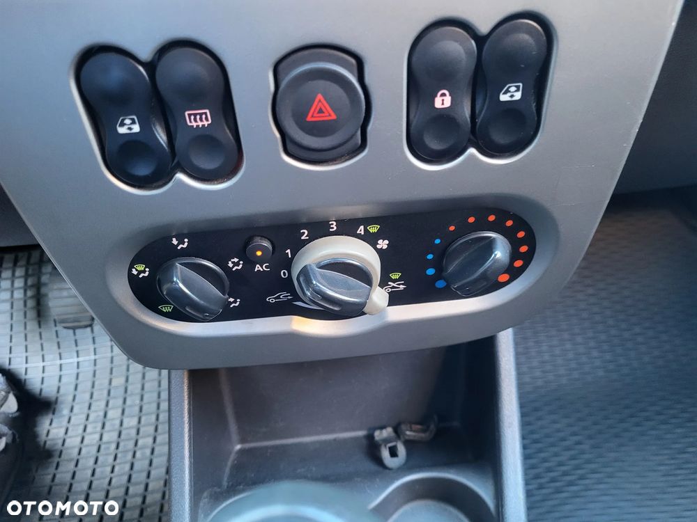 Dacia Sandero Stepway 1.6 - 37