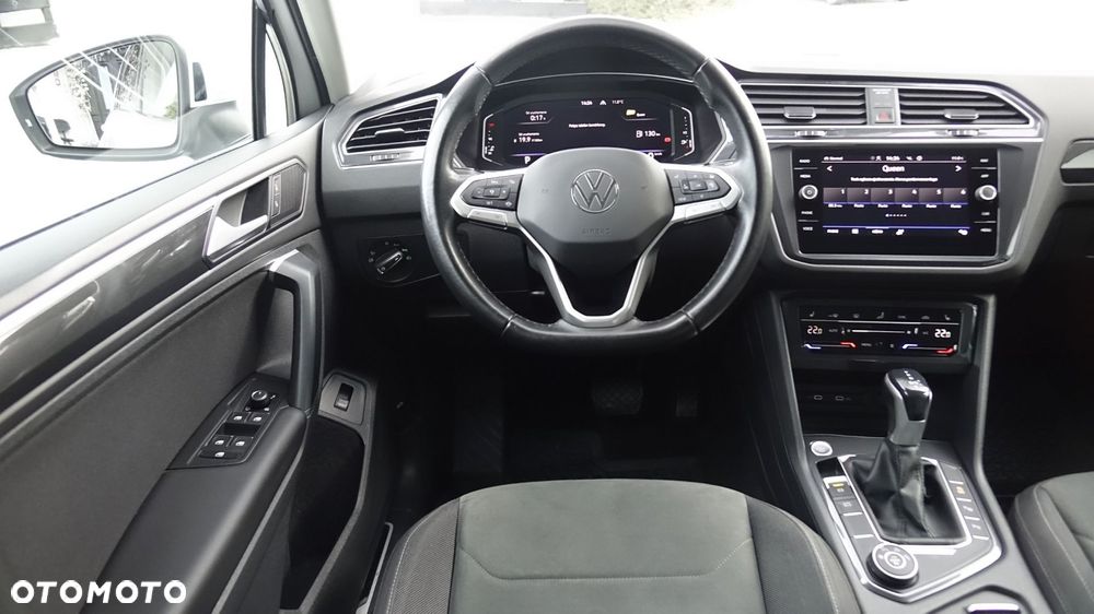 Volkswagen Tiguan - 33