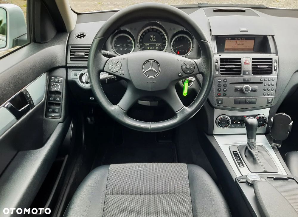 Mercedes-Benz Klasa C 180 T Kompressor Automatik BlueEFFICIENCY Avantgarde - 7