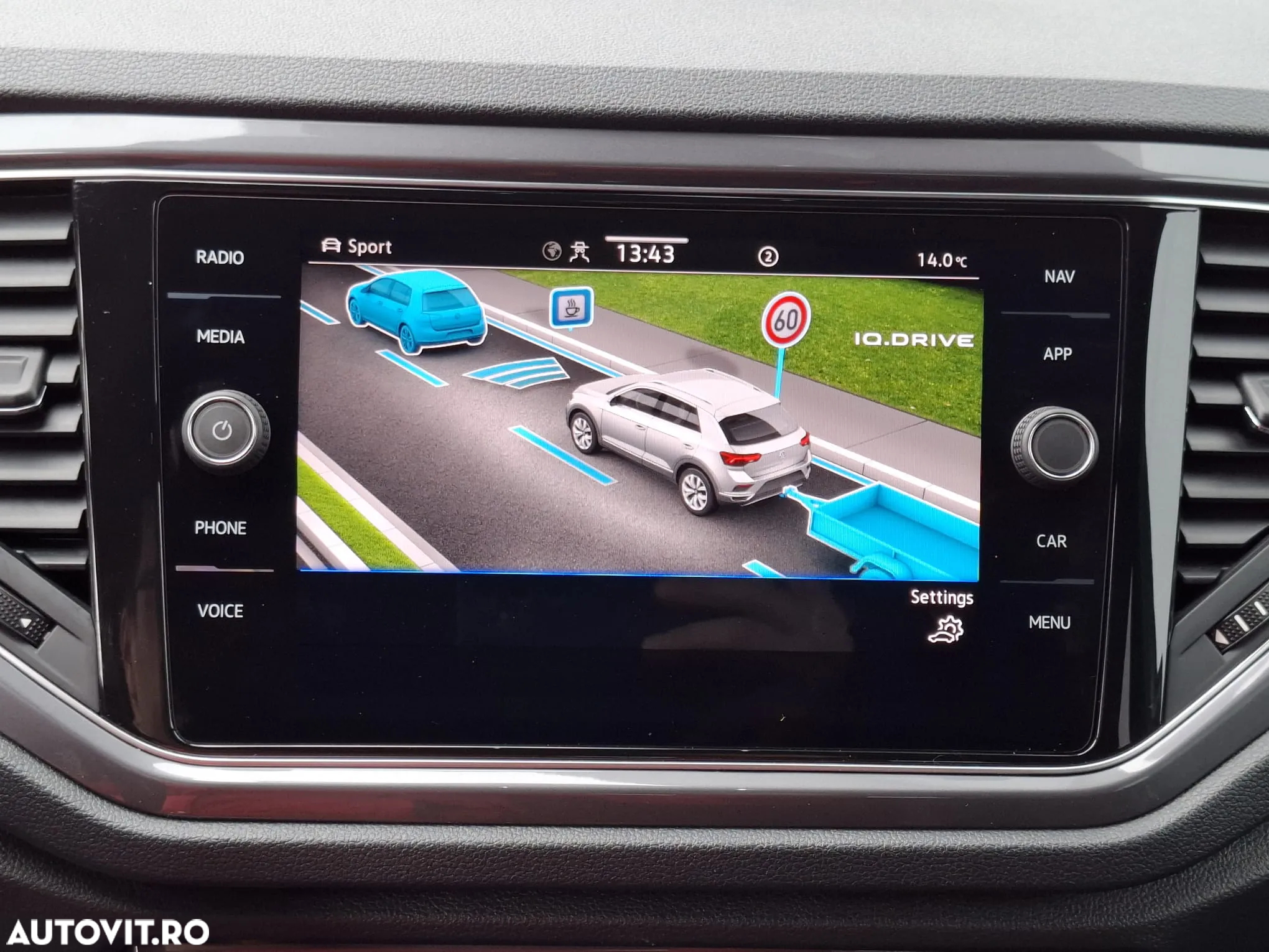 Volkswagen T-ROC 1.5 TSI DSG Sport - 32