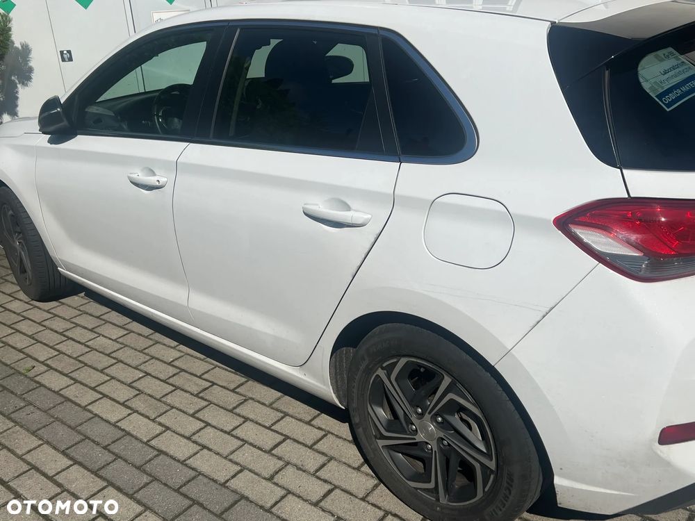Hyundai i30 1.5 DPI Smart - 6