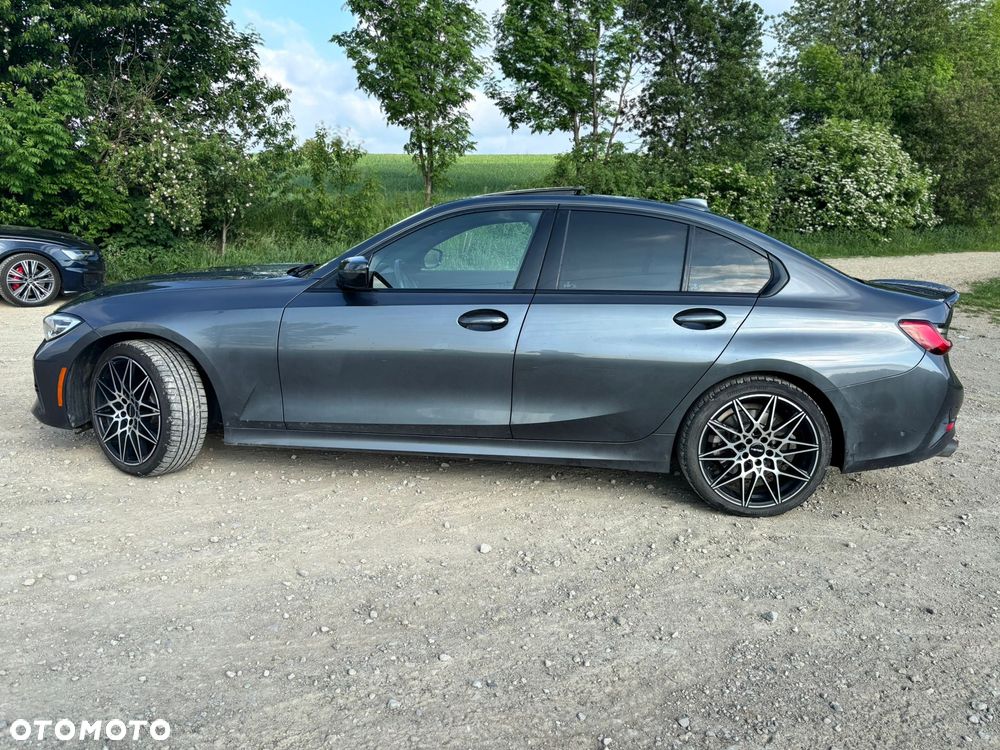 BMW Seria 3 330i Sport Line - 2