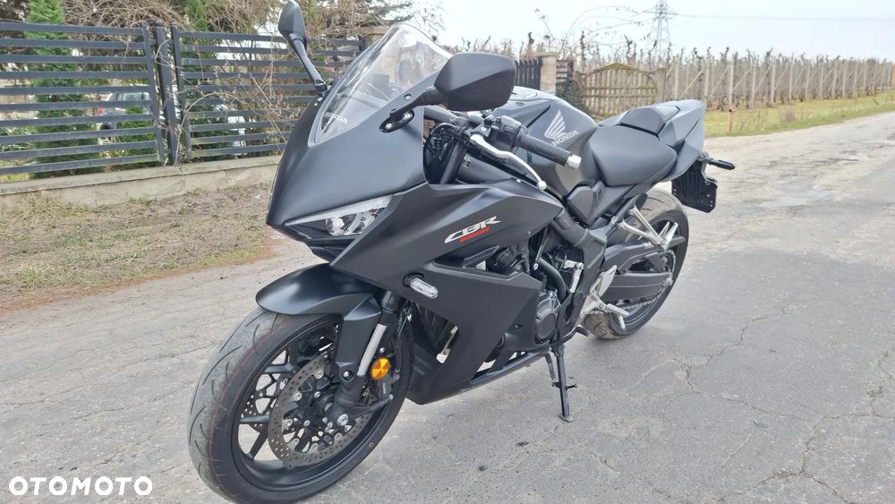 Honda CBR - 32