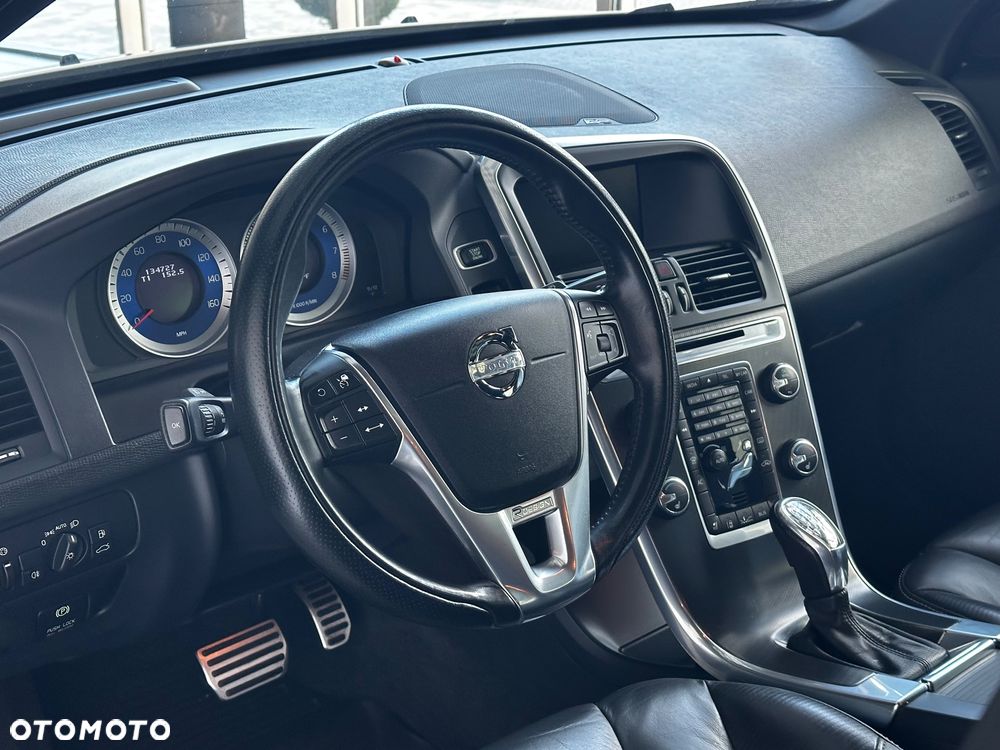 Volvo XC 60 T6 AWD R-Design - 16