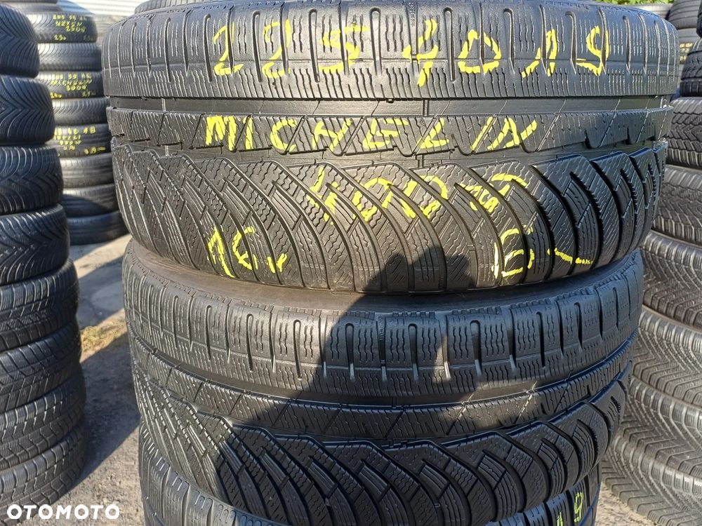 225/40/19 Michelin
