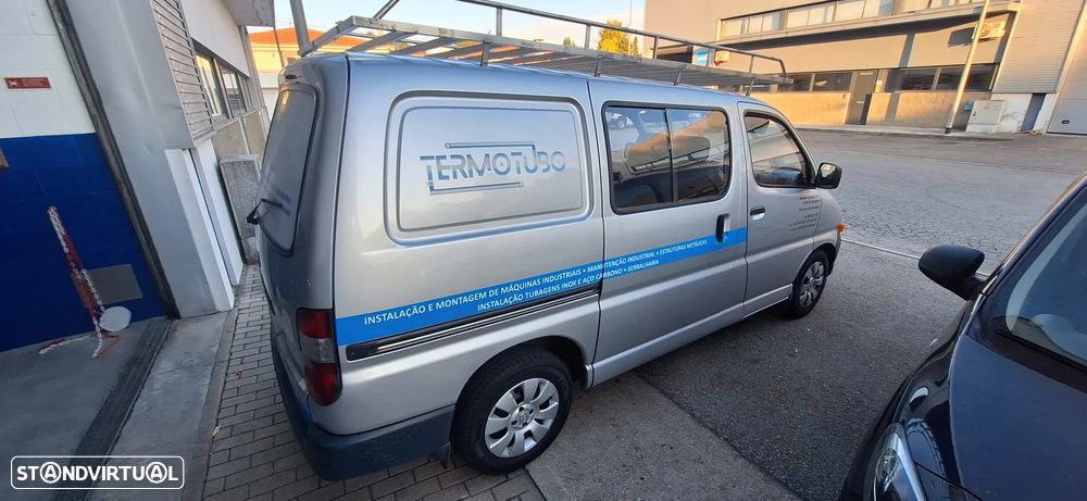 Toyota HiAce 2.4 D LXH12LB - 2