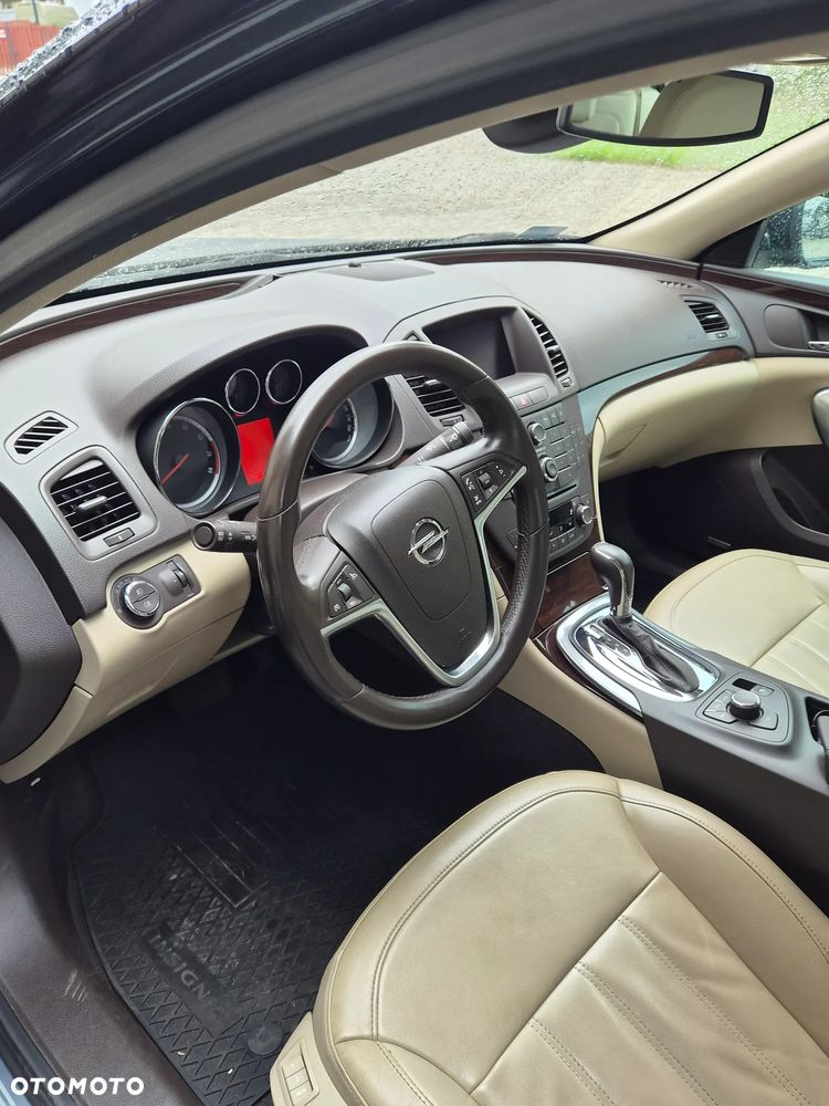 Opel Insignia 2.0 T Cosmo 4x4 - 3