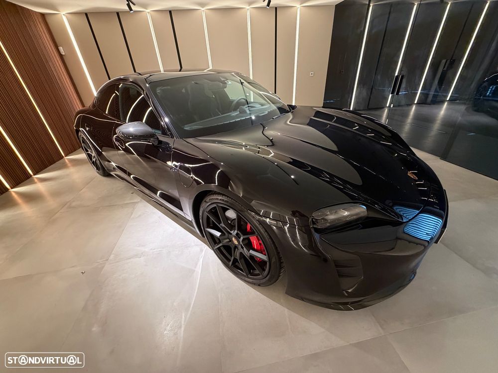 Porsche Taycan GTS - 9