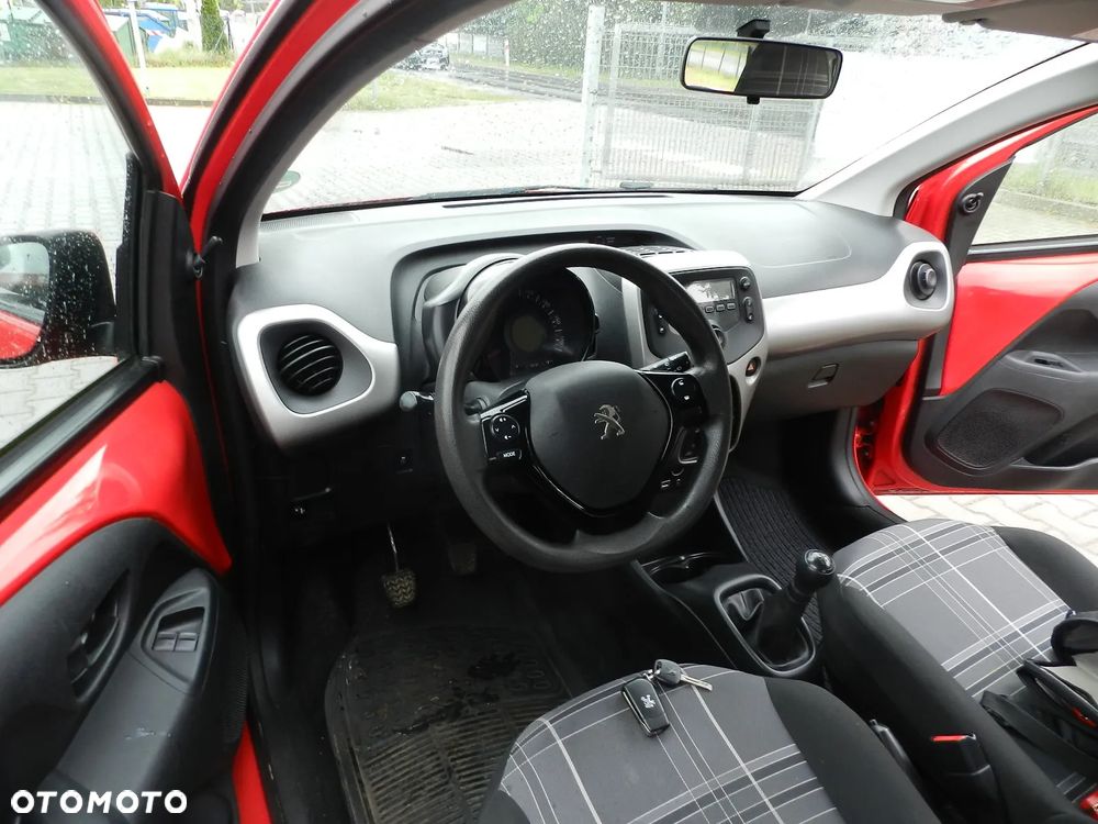 Peugeot 108 - 10