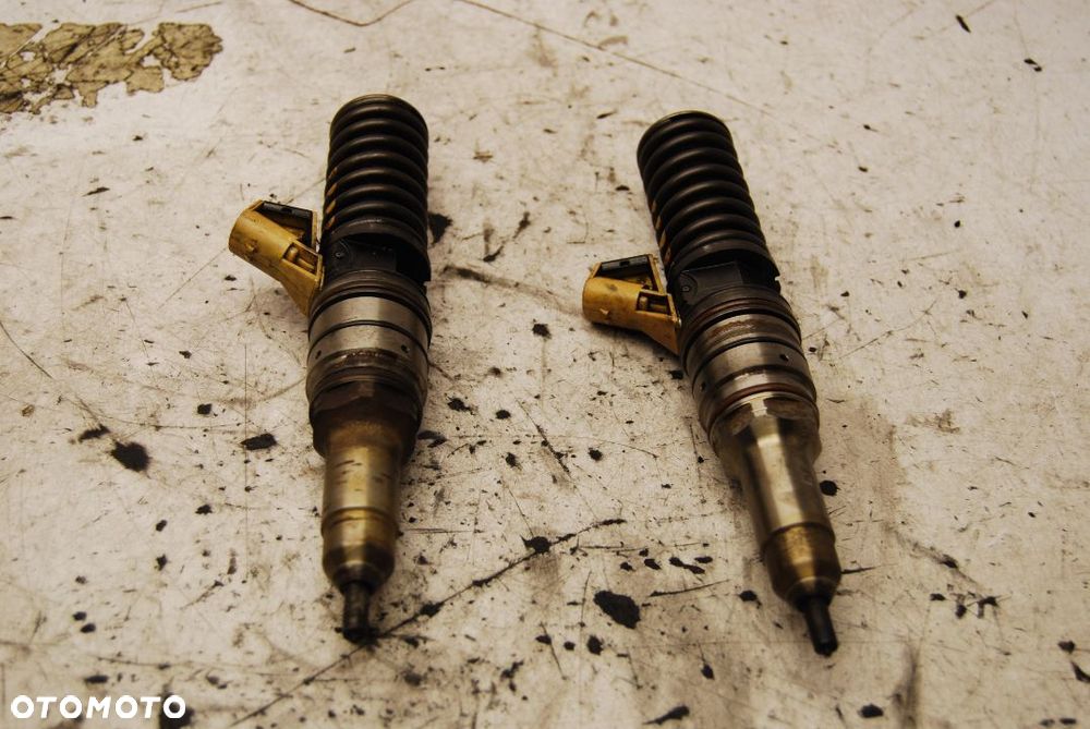 POMPOWTRYSKIWACZ POMPOWTRYSKI 0414703008 IVECO STRALIS CURSOR 10 - 1