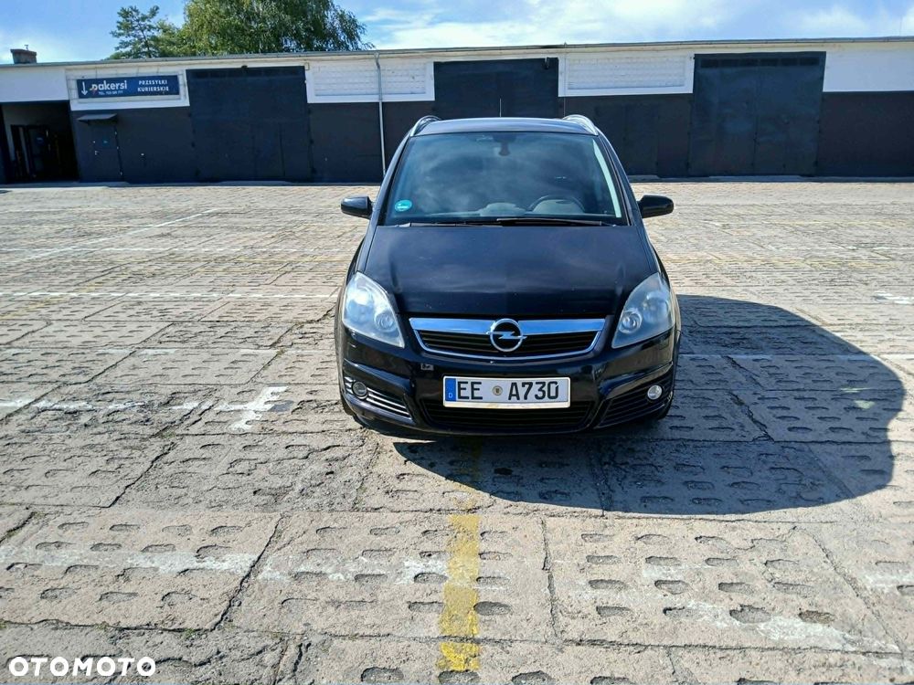 Opel Zafira 2.2 - 1