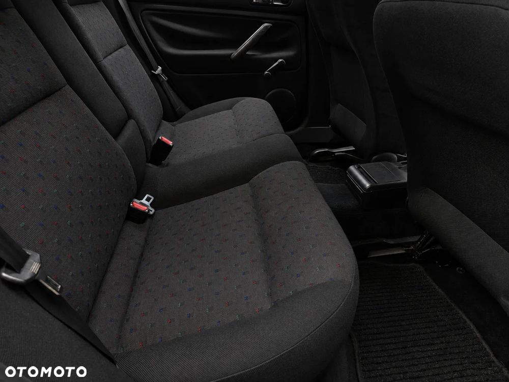 Volkswagen Passat 1.8 Comfortline - 15