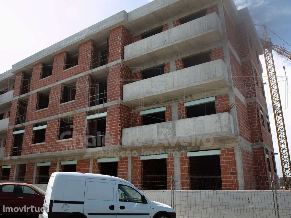 Apartamento T 3 com varanda e garagem-Oliveira Azemeis - Grande imagem: 4/11