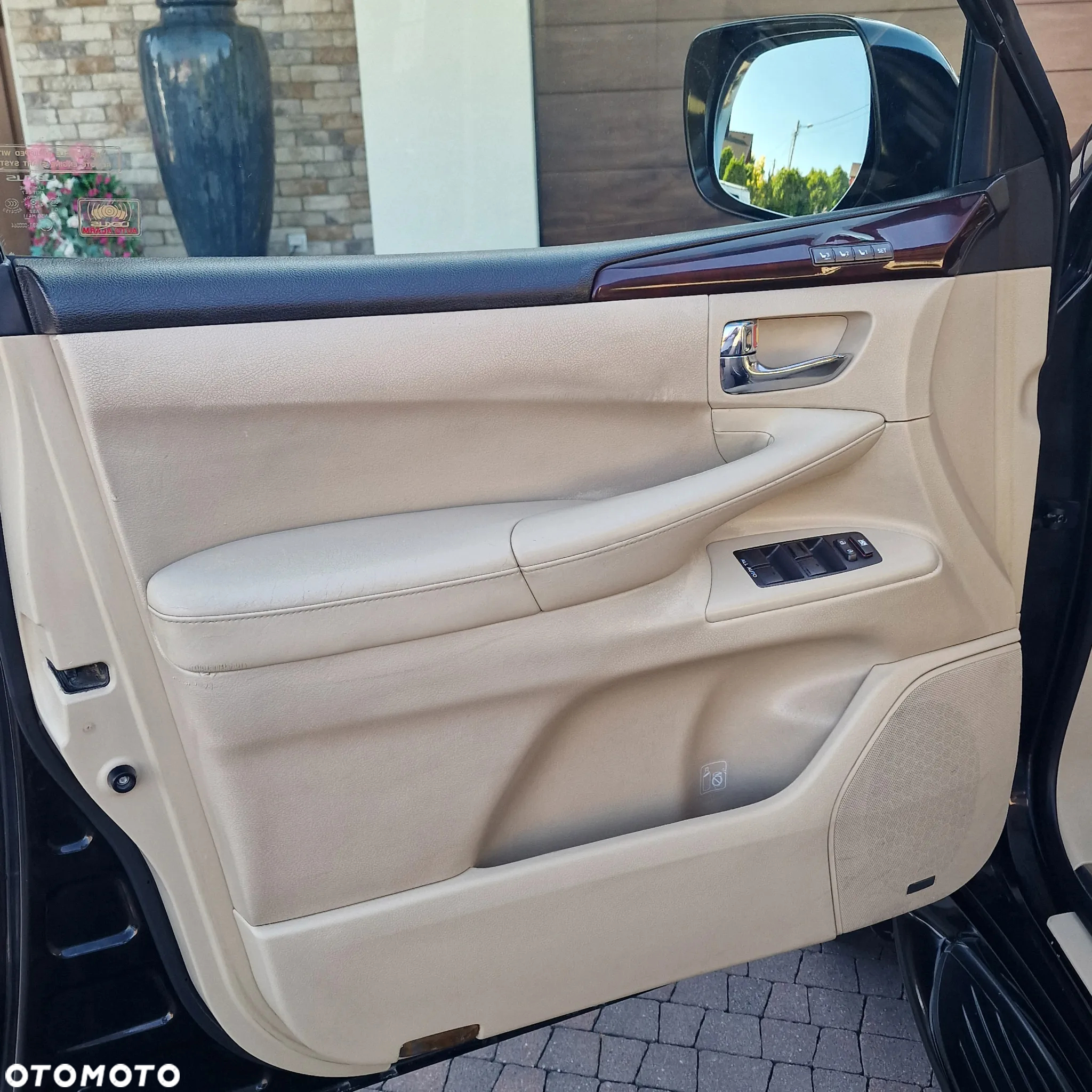 Lexus LX 570 - 8
