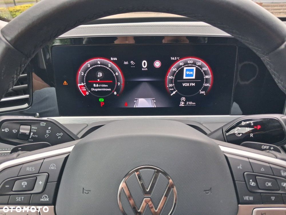 Volkswagen Passat - 32