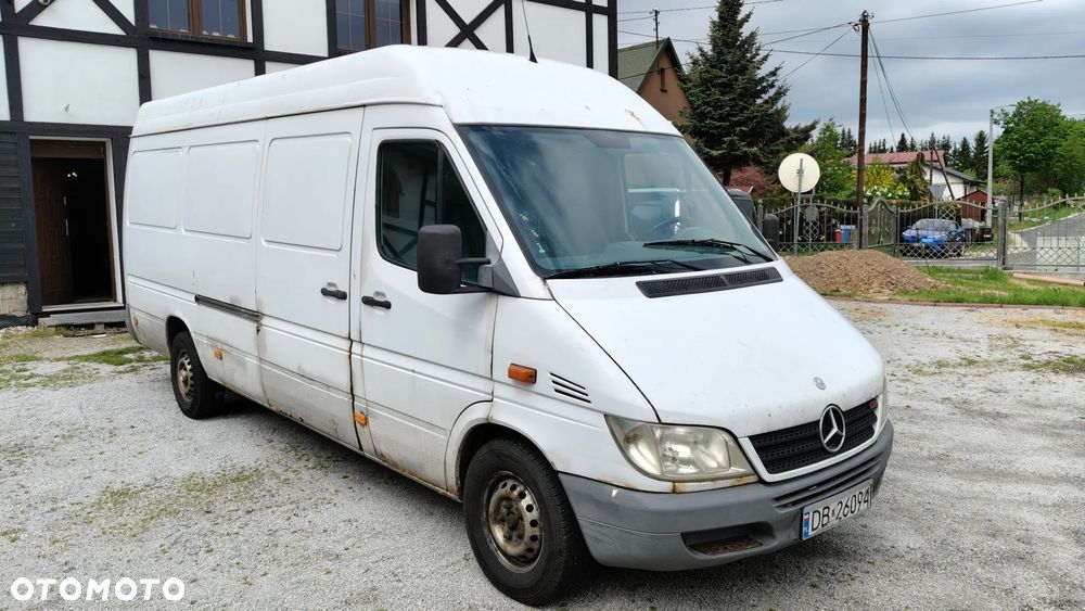 Mercedes-Benz Sprinter - 10